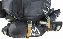 Evoc FR Trail Blackline Protektorenrucksack Bikerucksäcke -Deuter Speichern FR Trail unten